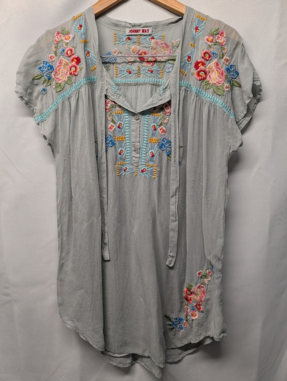 Johnny Was Pale Blue Embroidered Tunic with Multicolor Floral Accents Size S